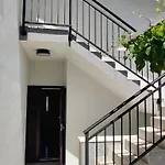 Apartmani Grebastica *