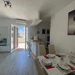Apartmani Grebastica *