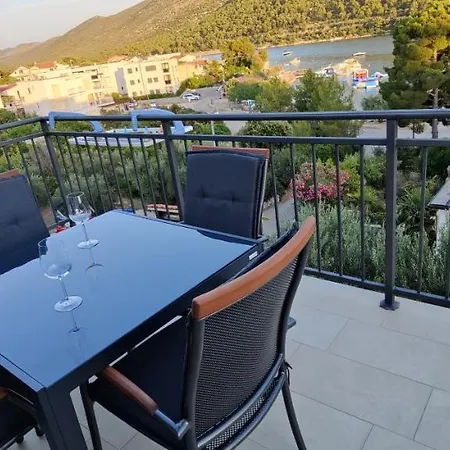 Dumo Apartments Grebastica * Grebaštica
