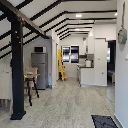Apartmani Grebastica Apartment *