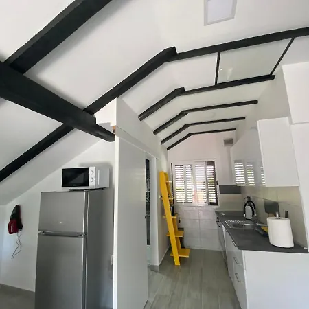 דירה Dumo Apartments Grebastica