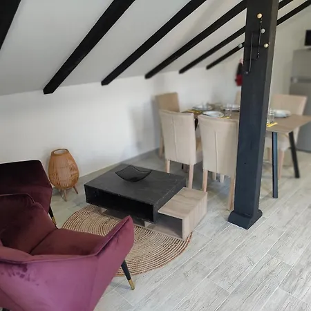 Dumo Apartments Grebastica *