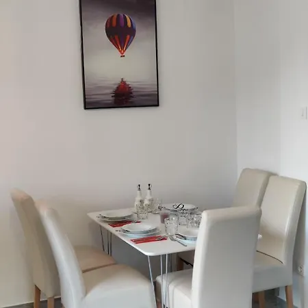 Apartmani Grebastica Apartment *