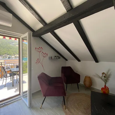 Apartmani Grebastica Apartman *