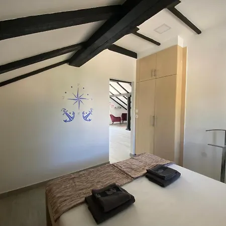 Apartmani Grebastica Apartman *