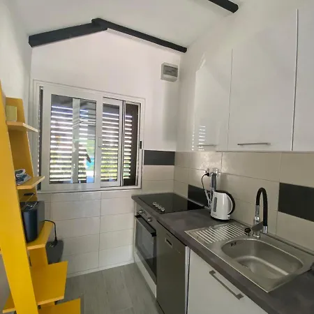דירה Dumo Apartments Grebastica