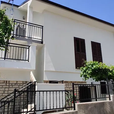 Dumo Apartments Grebastica דירה