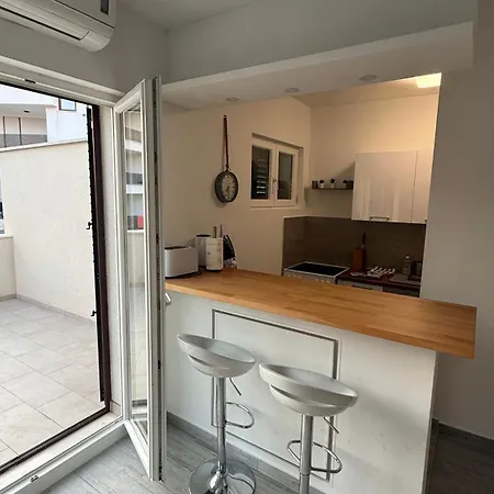 Apartmani Grebastica Apartman *