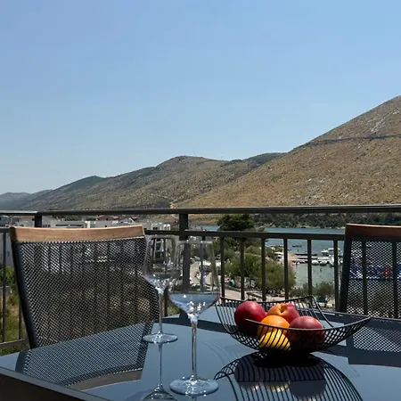 דירה Dumo Apartments Grebastica *