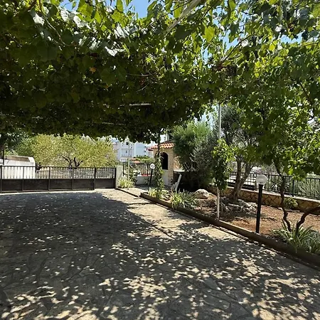 Apartmani Grebastica *