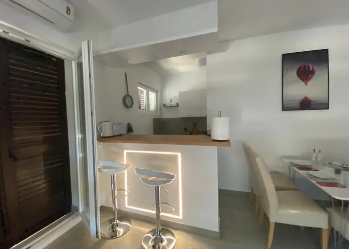 아파트 Apartmani Grebastica Grebaštica