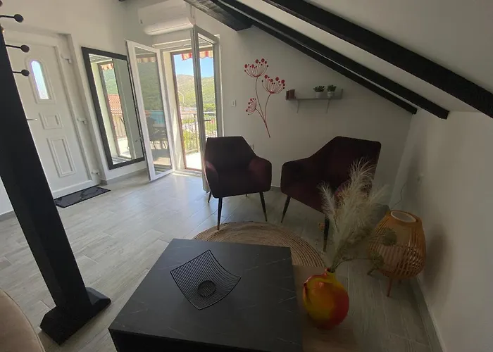 Apartmani Grebastica *