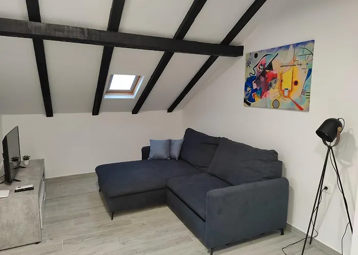 Apartmani Grebastica