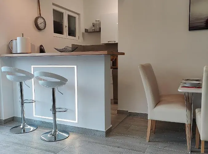 아파트 Apartmani Grebastica