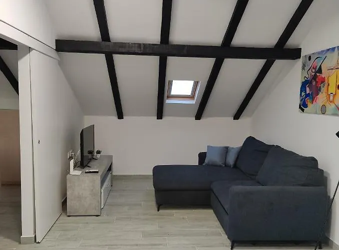 Apartmani Grebastica